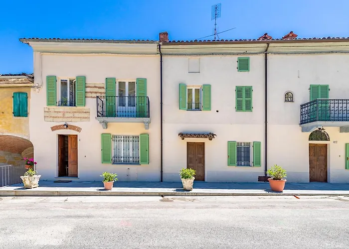 Casa Di Nonna Ines 1 - Hideaway In Monferrato Con Vista Sulle Colline, Solarium E Piscina Дом отдыха *