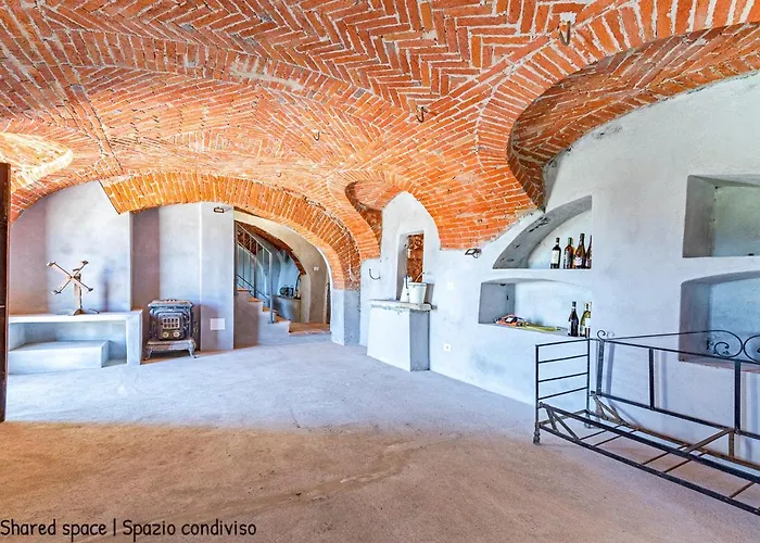 Casa Di Nonna Ines 1 - Hideaway In Monferrato Con Vista Sulle Colline, Solarium E Piscina Дом отдыха *